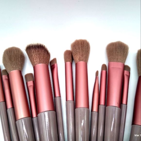 13PCS Soft Fluffy Makeup Brushes Set for cosmetics Foundation Blush Powder - Picture 2 of 4